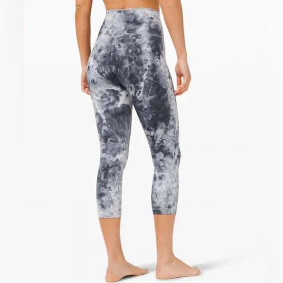 Lululemon Wunder Under Marble Dye High Rise Crop 21" in Marble Dye Classic Navy